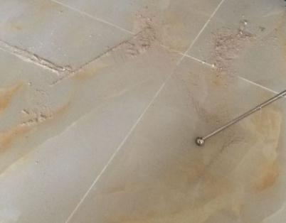路南瓷砖空鼓维修公司分享粘合剂选择不当在瓷砖铺贴过程中可能导致以下问题